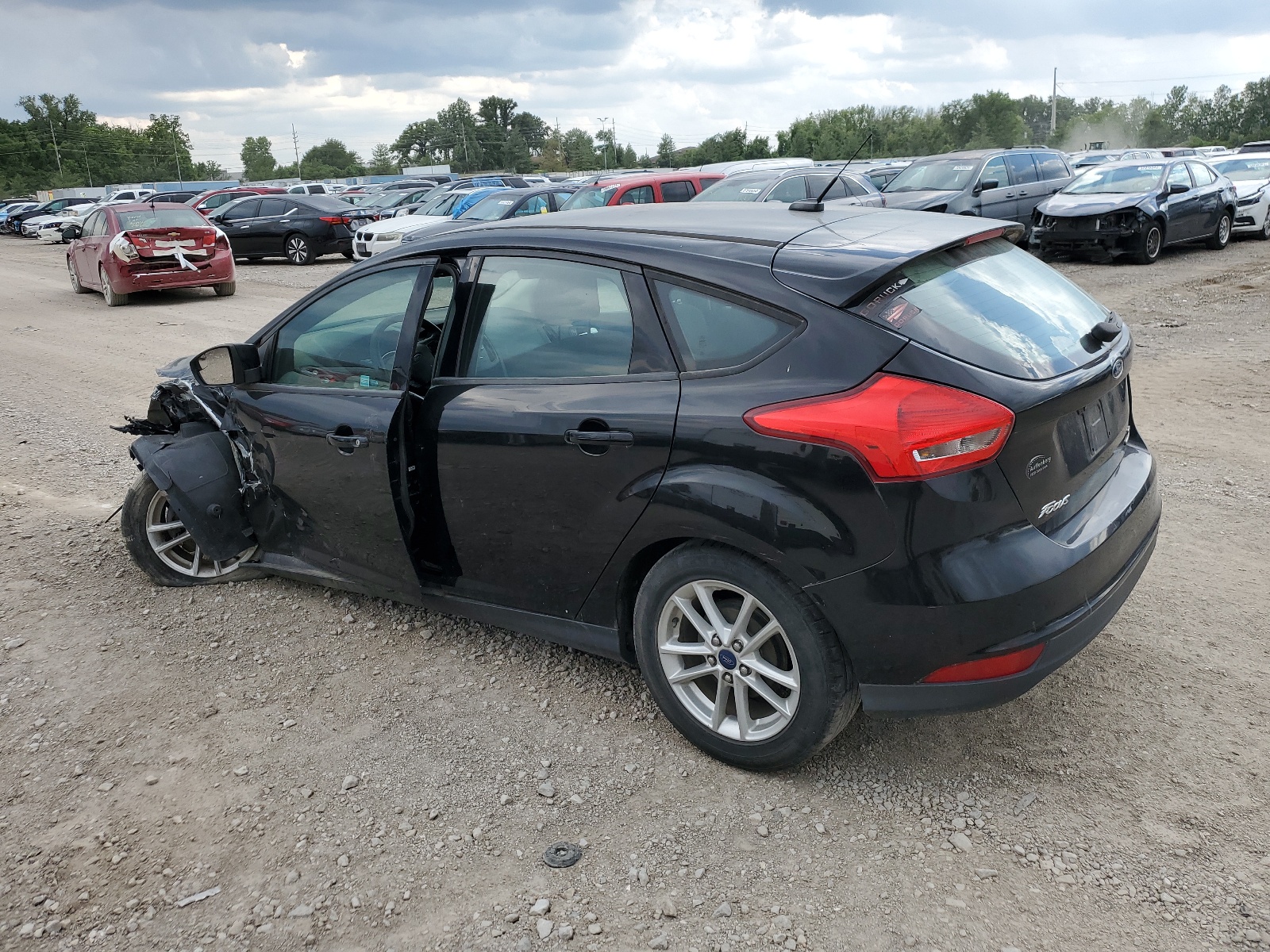 2016 Ford Focus Se vin: 1FADP3K24GL231429