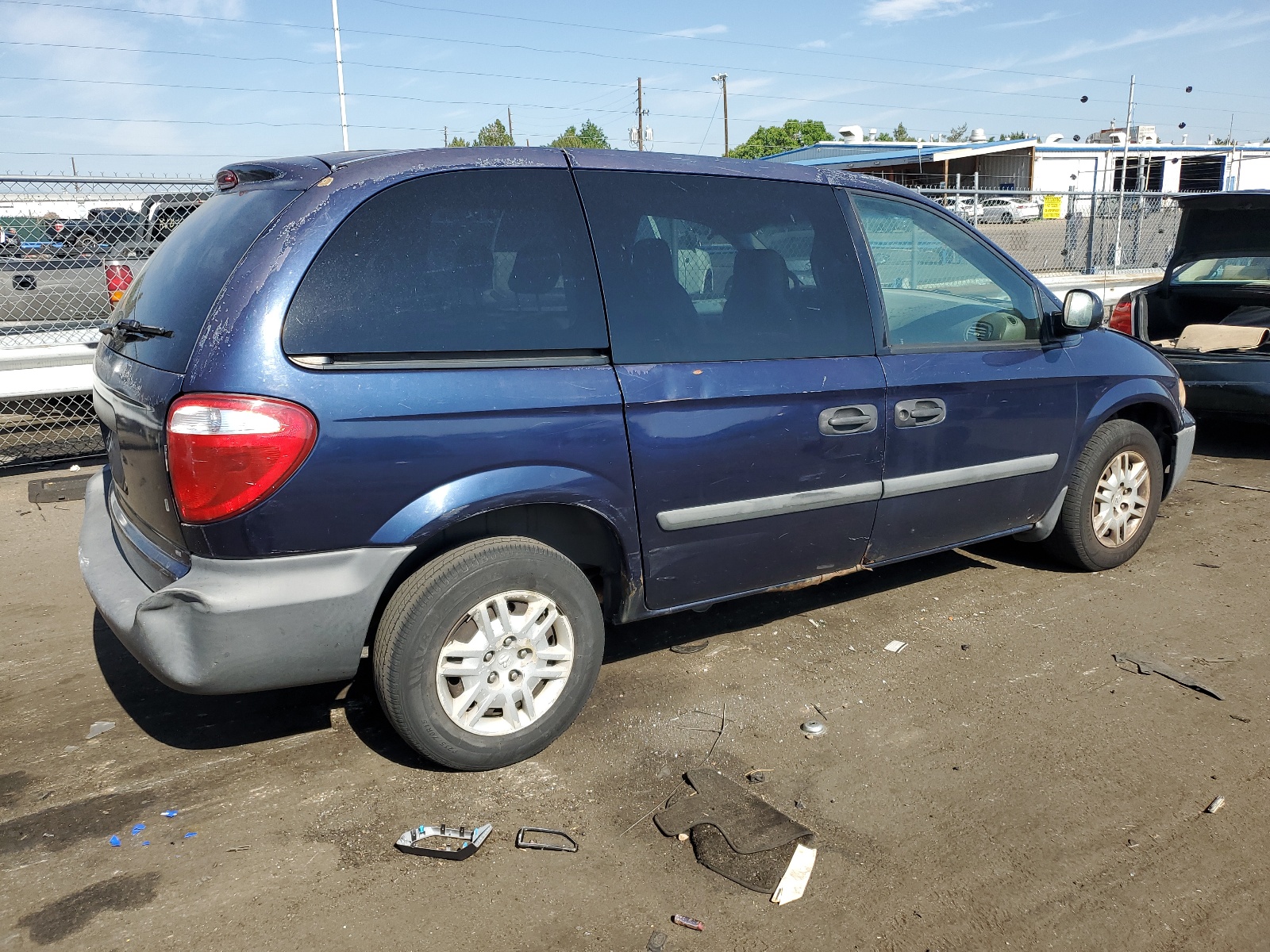 1D4GP25E75B239134 2005 Dodge Caravan Se