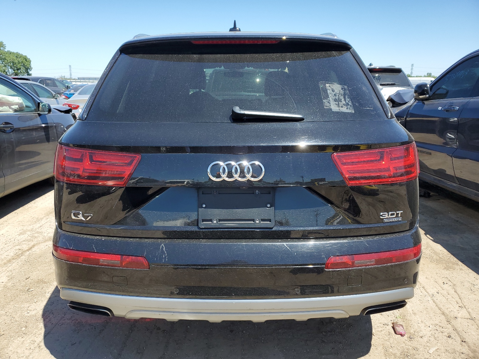 2017 Audi Q7 Premium Plus vin: WA1LAAF72HD040258