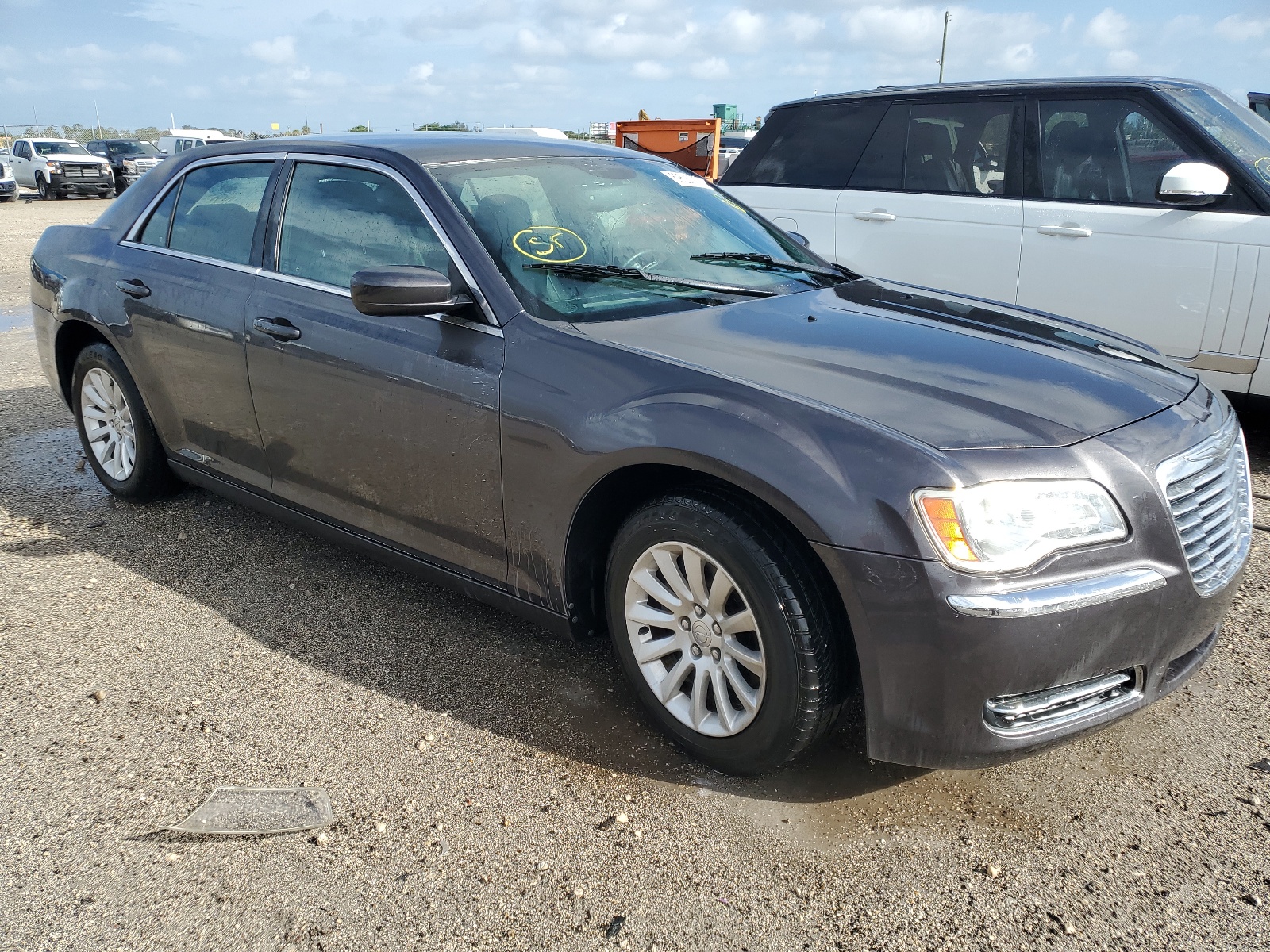 2014 Chrysler 300 vin: 2C3CCAAG1EH181347