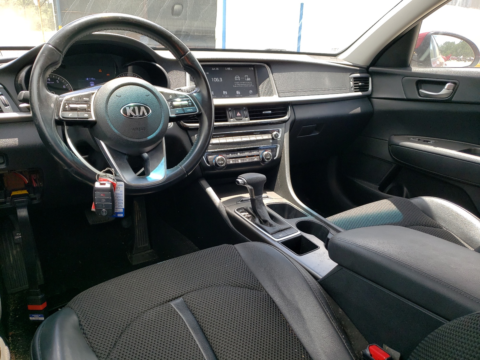 5XXGT4L38KG353686 2019 Kia Optima Lx