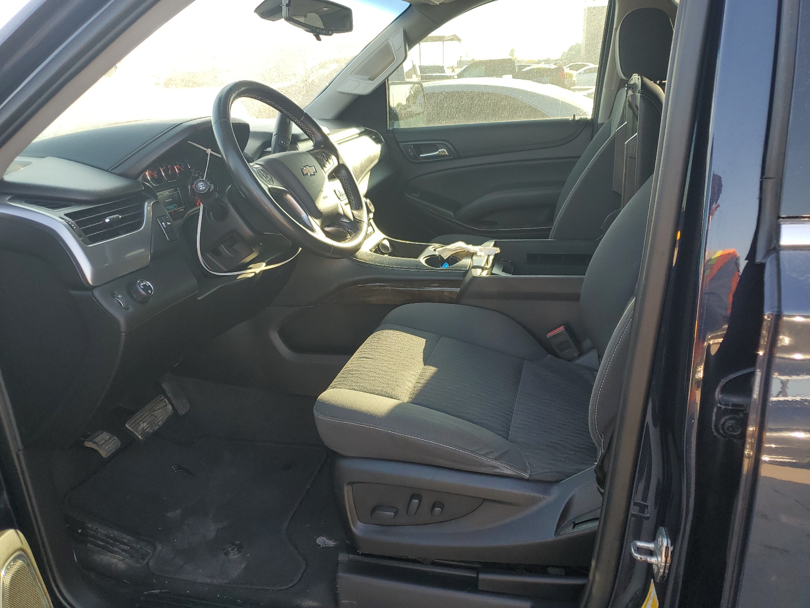 1GNSCAKC4KR263269 2019 Chevrolet Tahoe C1500 Ls