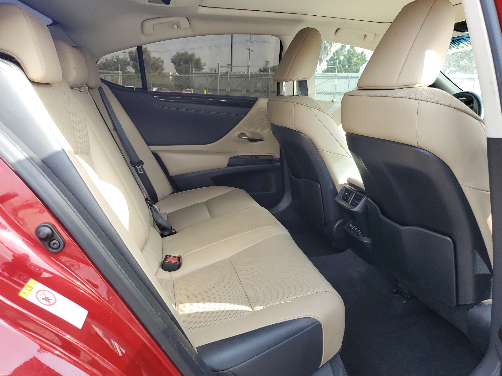 JTHBZ1B19K2004192 2019 Lexus Es 350