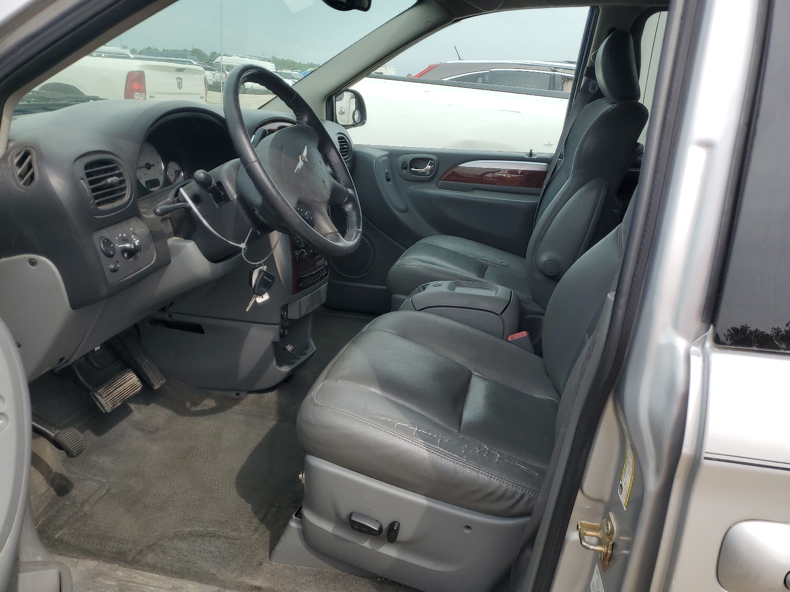 2A8GP64L26R907230 2006 Chrysler Town & Country Limited