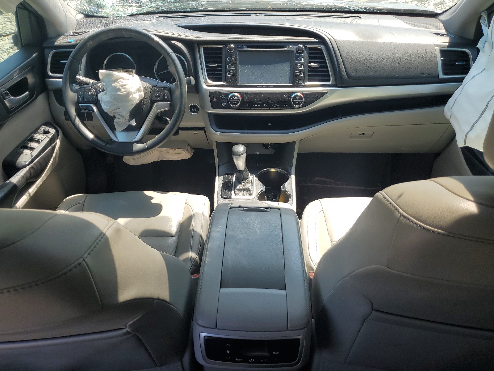 5TDKKRFH0GS163646 2016 Toyota Highlander Xle