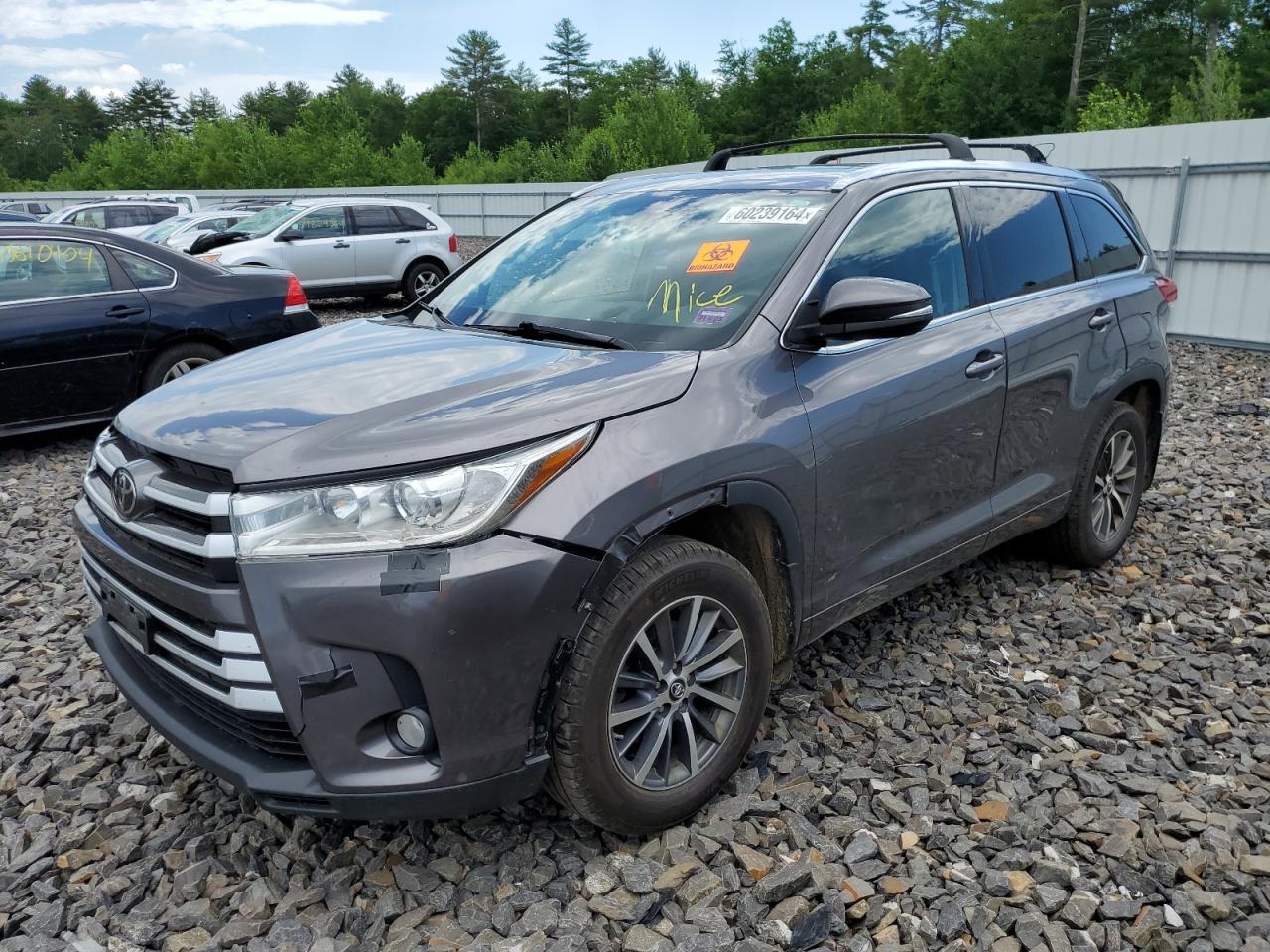 5TDJZRFH5HS466852 2017 TOYOTA HIGHLANDER - Image 1