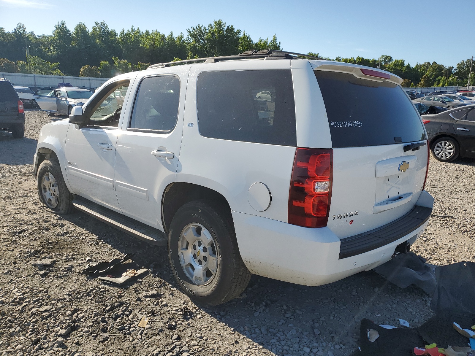 1GNSKBE0XBR374063 2011 Chevrolet Tahoe K1500 Lt
