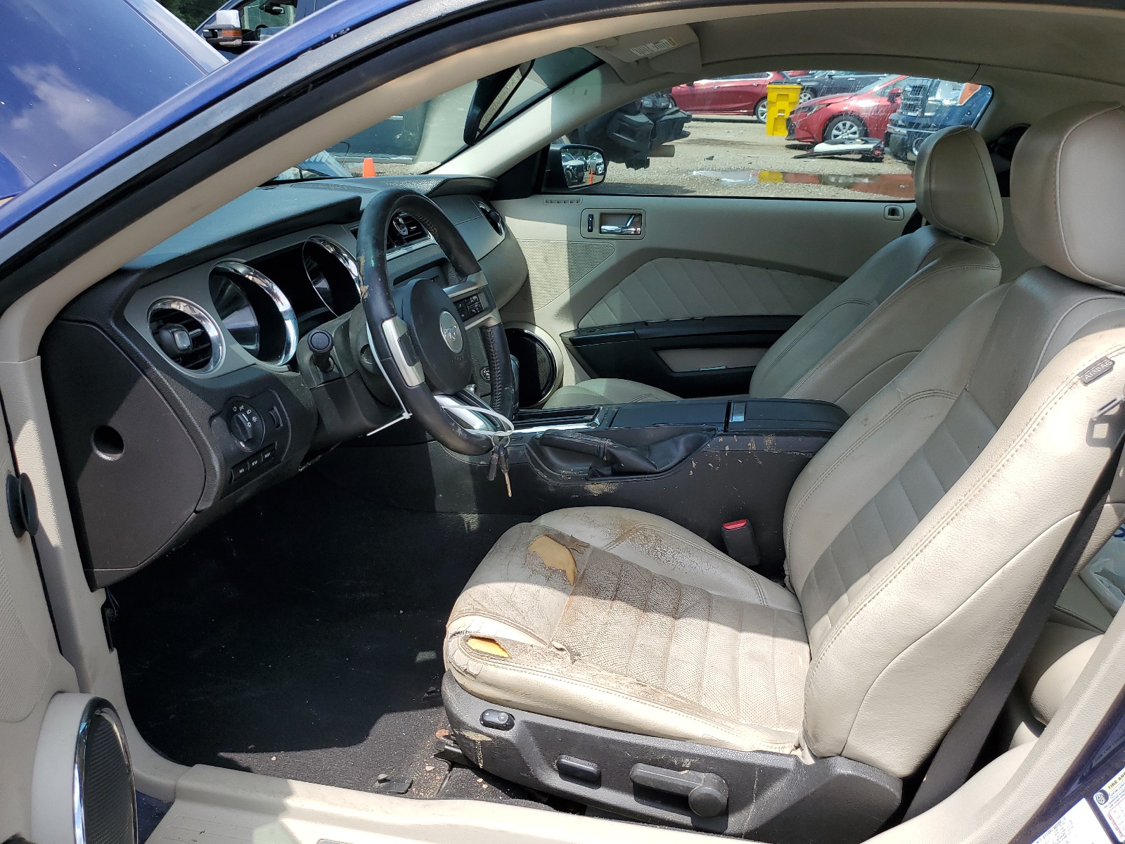 1ZVBP8AN0A5126051 2010 Ford Mustang