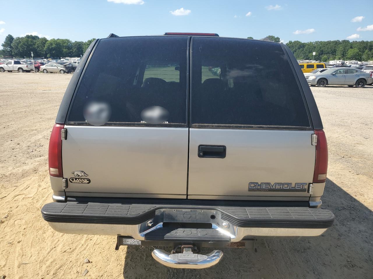 1999 Chevrolet Suburban C1500 VIN: 3GNEC16R6XG258383 Lot: 60448384