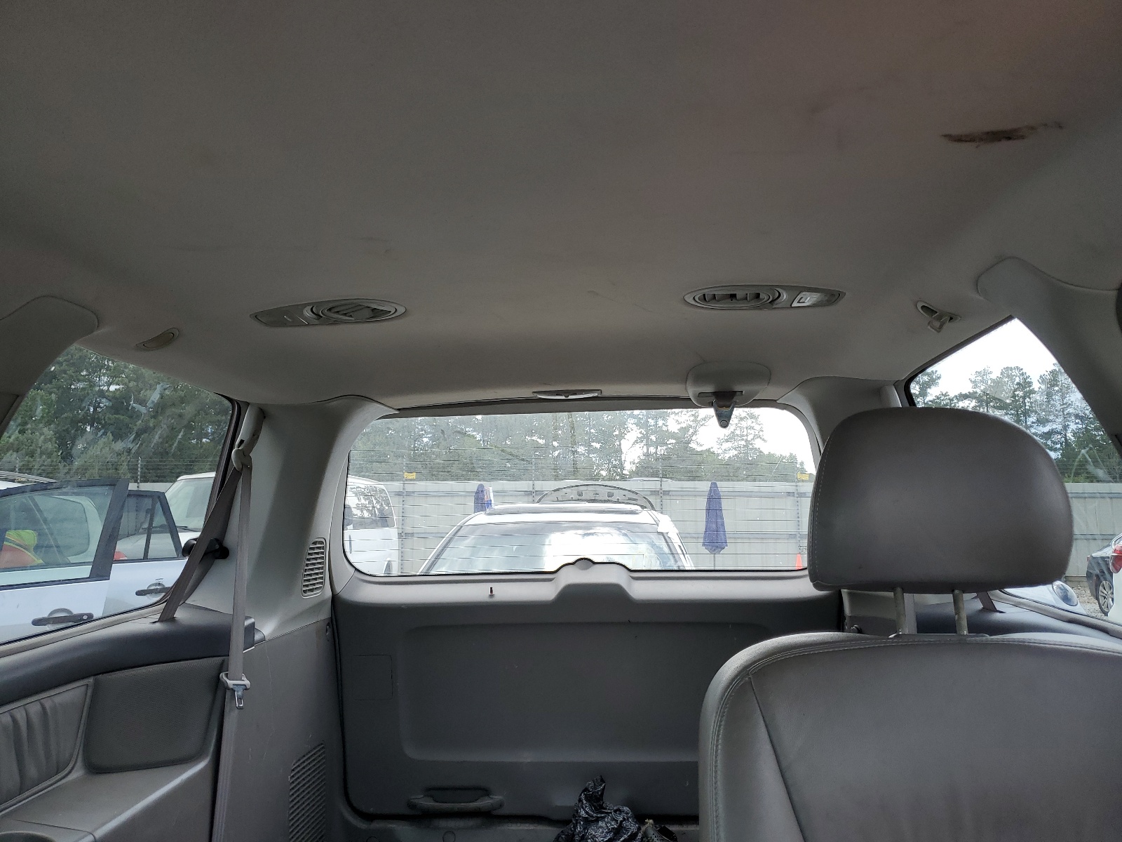 5FNRL18782B007529 2002 Honda Odyssey Exl