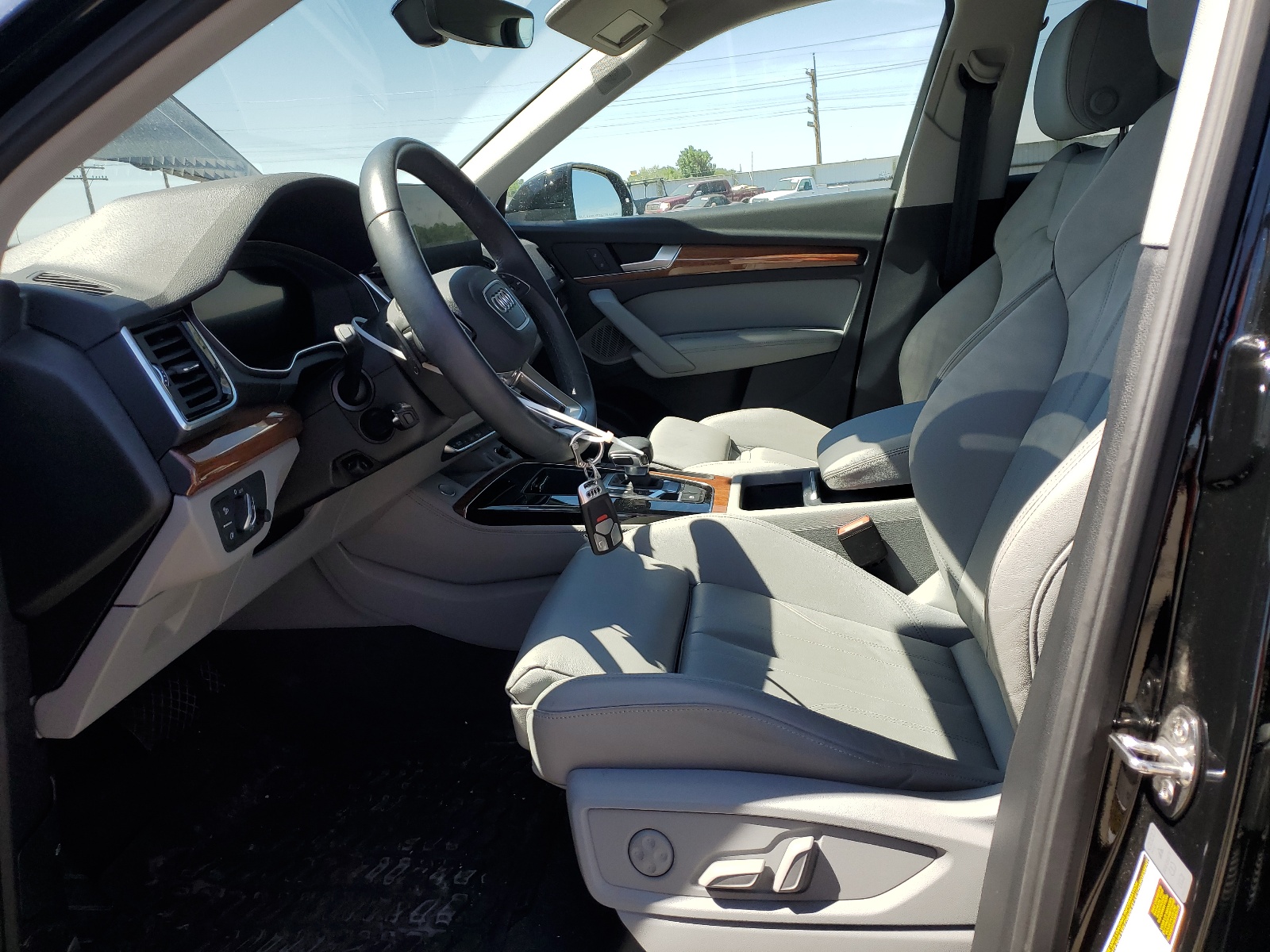 WA1E2AFY9N2092430 2022 Audi Q5 E Premium Plus 55