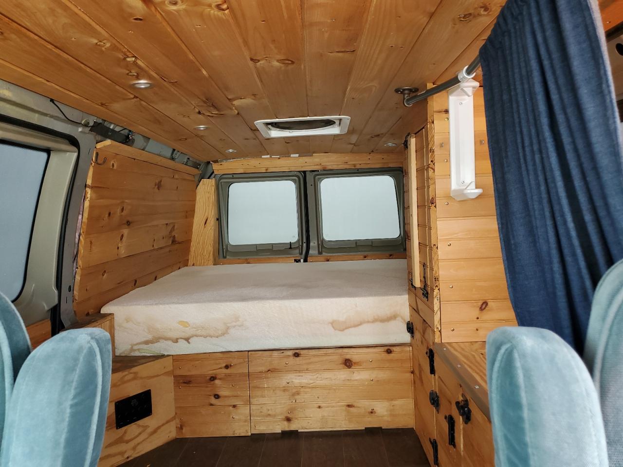 1999 Ford Econoline E150 Van VIN: 1FDRE142XXHB63224 Lot: 59503894