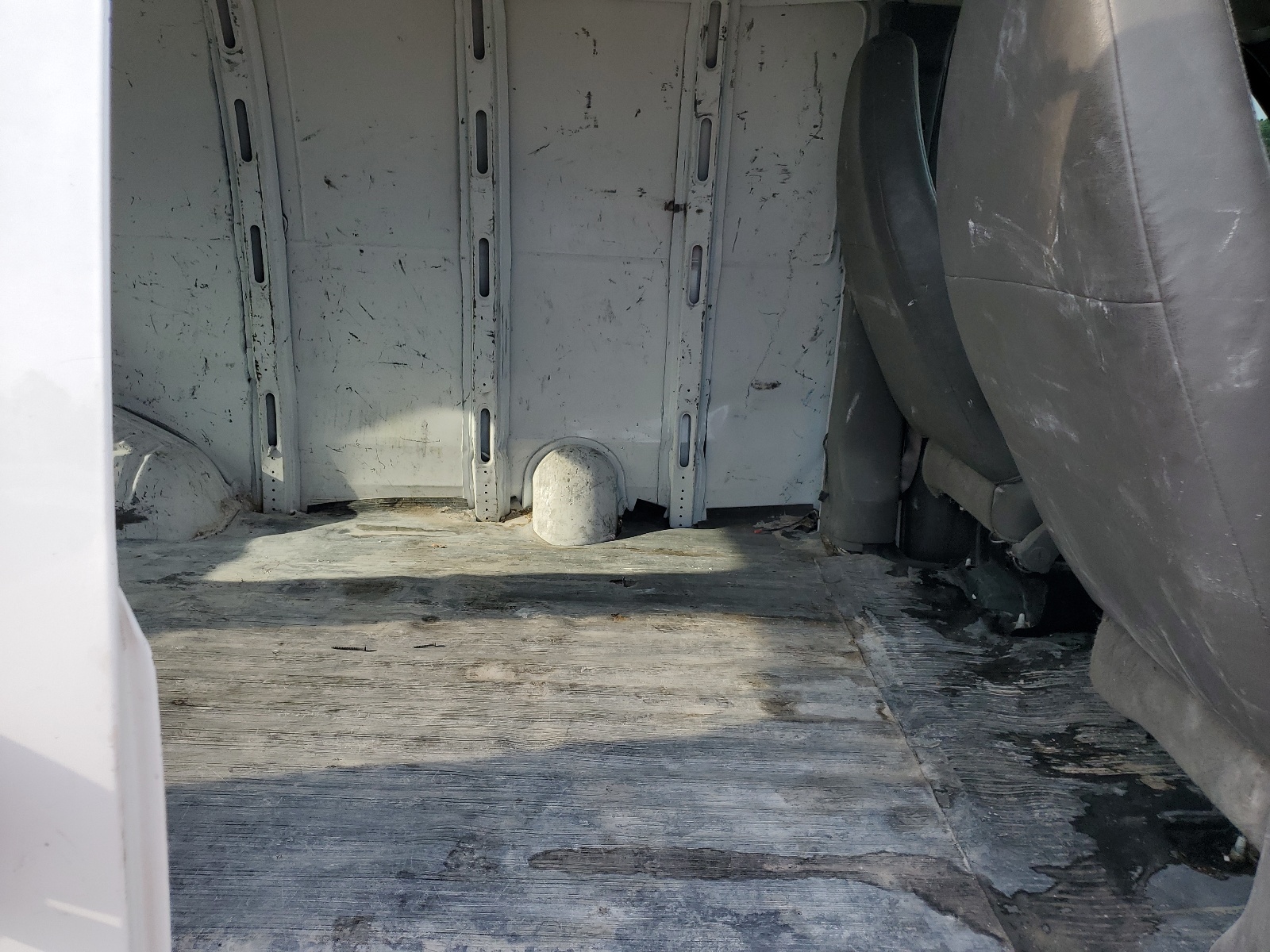 1GCWGFBA5C1182727 2012 Chevrolet Express G2500