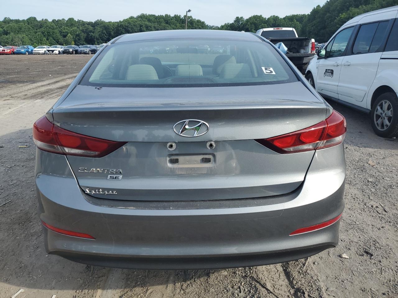 2018 Hyundai Elantra Se VIN: KMHD74LF2JU575842 Lot: 60864504