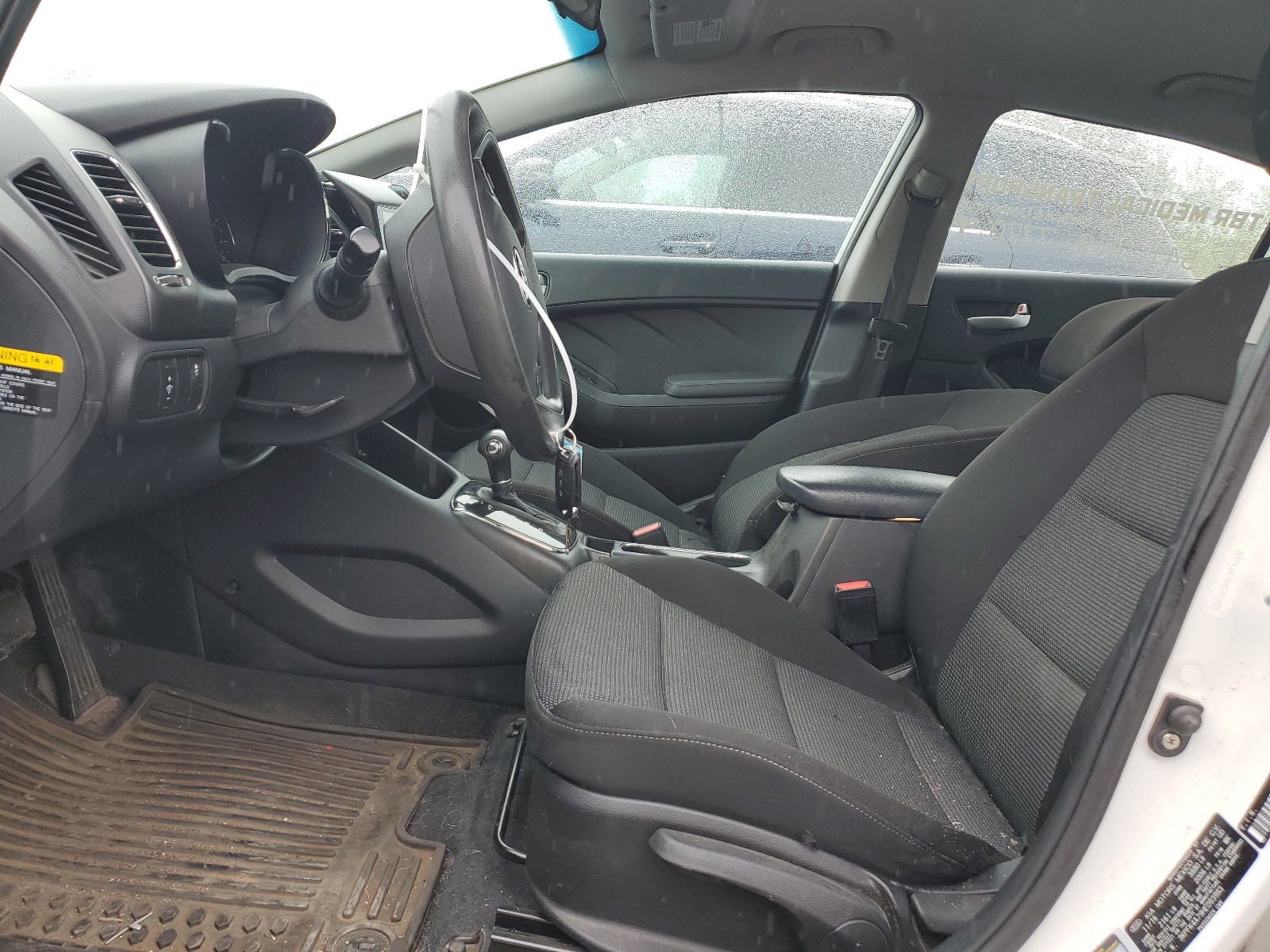 3KPFK4A79HE093983 2017 Kia Forte Lx