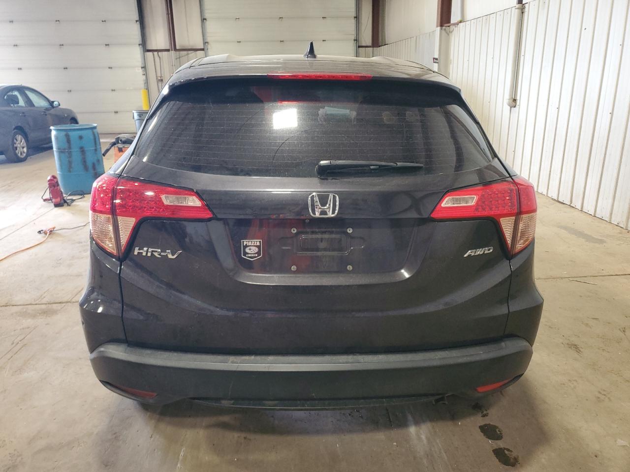 2018 Honda Hr-V Lx VIN: 3CZRU6H33JG718226 Lot: 57253614