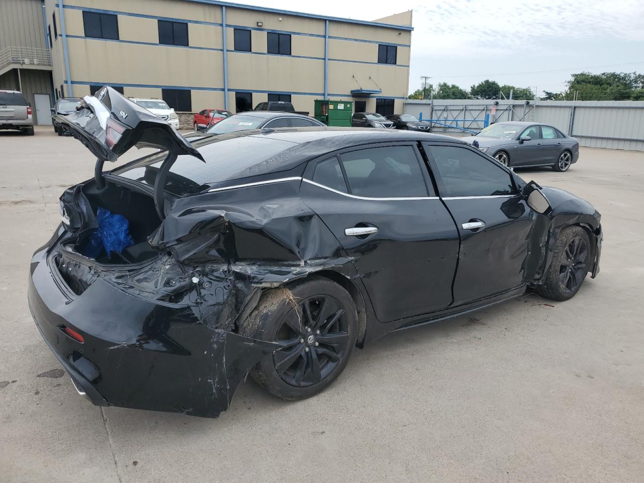 2021 Nissan Maxima - Image 3