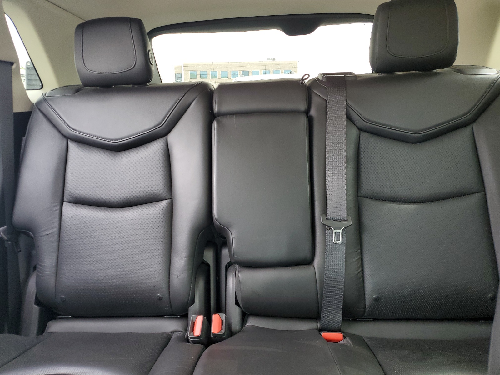 1GYKNDRS4HZ142620 2017 Cadillac Xt5 Luxury