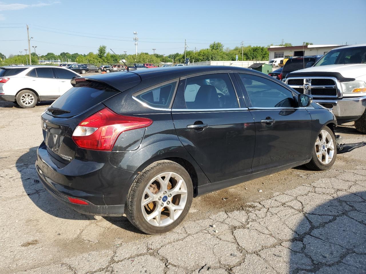 VIN 1FADP3N21EL354579 2014 FORD FOCUS no.3