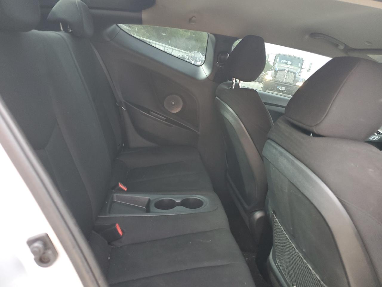 2016 Hyundai Veloster VIN: KMHTC6AD1GU292717 Lot: 59350664