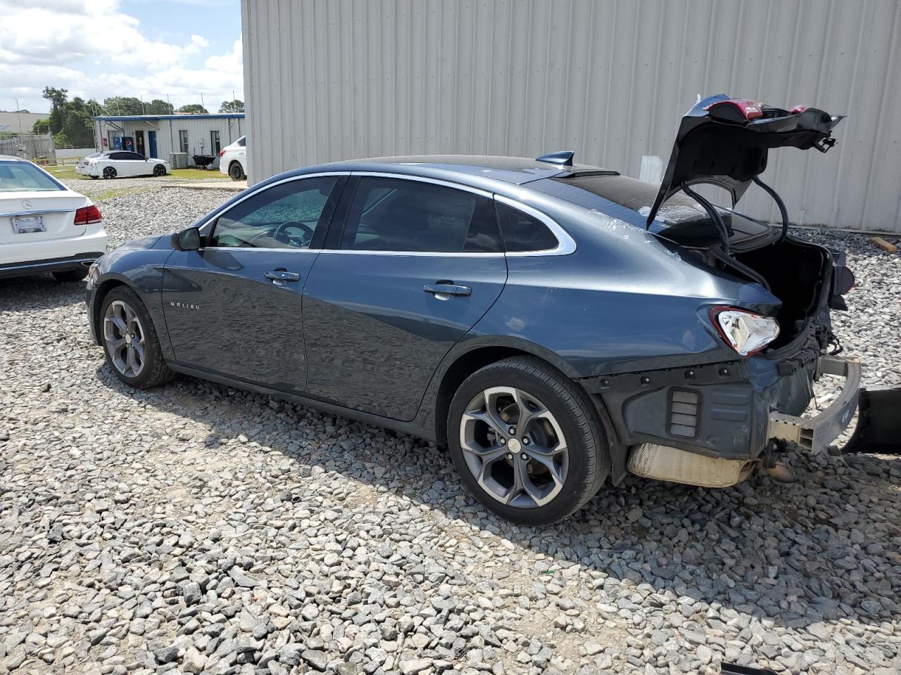 2021 Chevrolet Malibu - Image 2