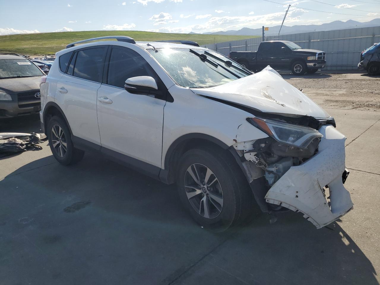 2018 Toyota RAV 4 - Image 4