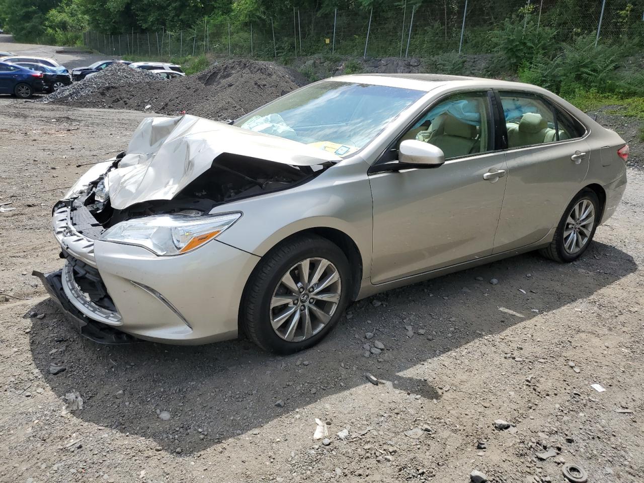 4T1BF1FK8GU606473 2016 TOYOTA CAMRY - Image 1