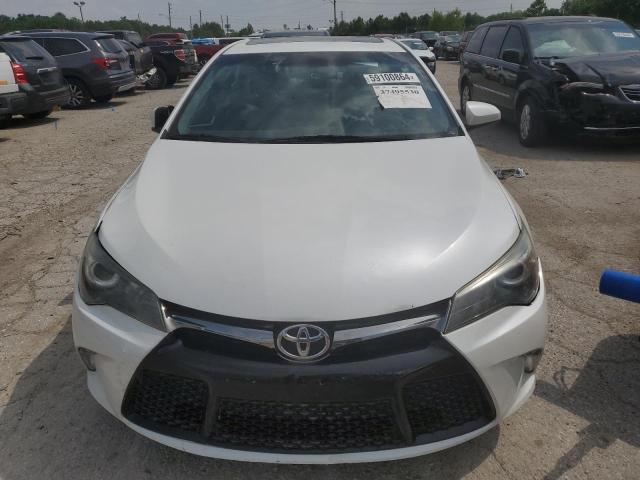 Седани TOYOTA CAMRY 2016 Білий