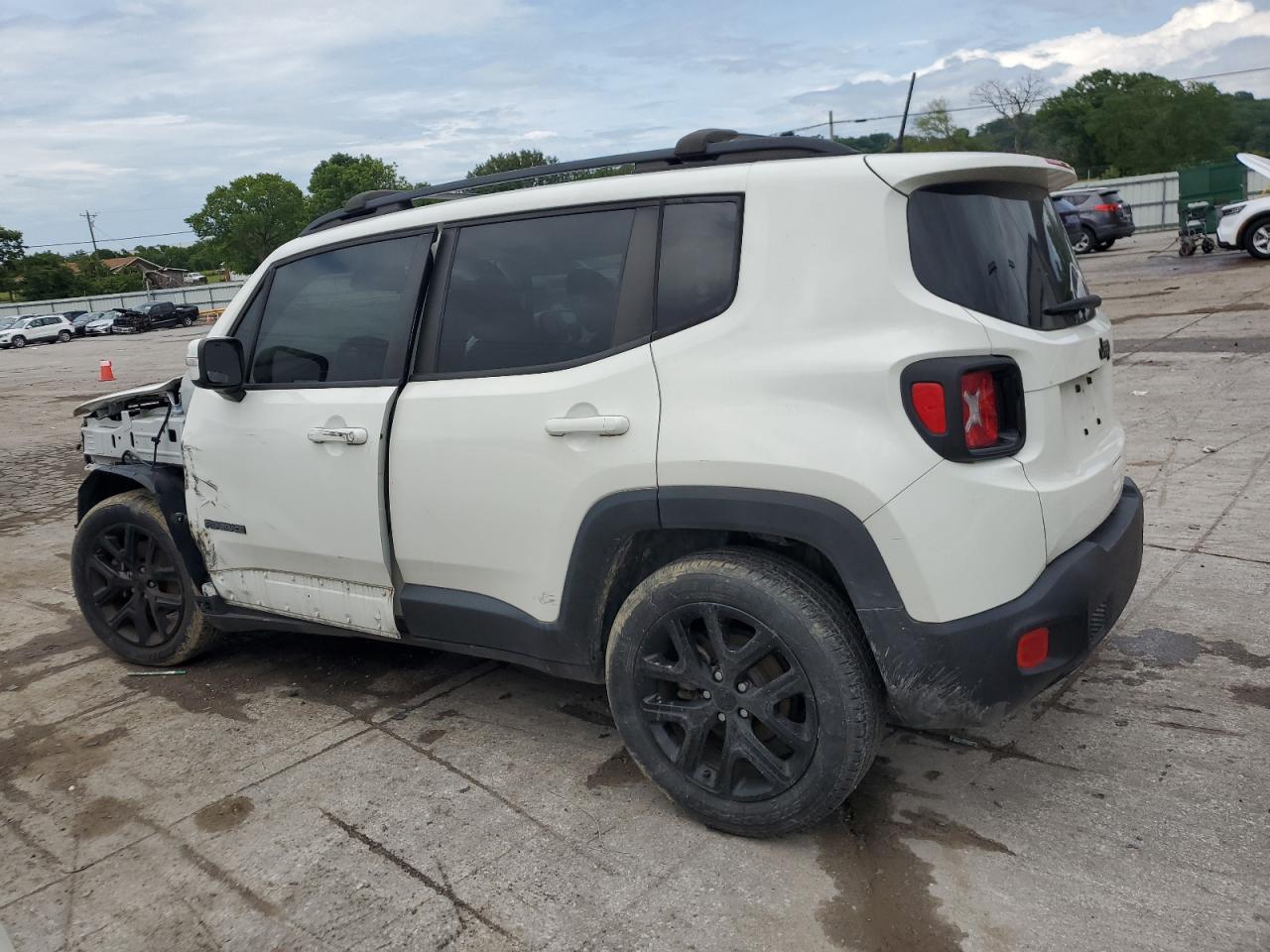 ZACCJABB7JPH97020 2018 JEEP RENEGADE - Image 2