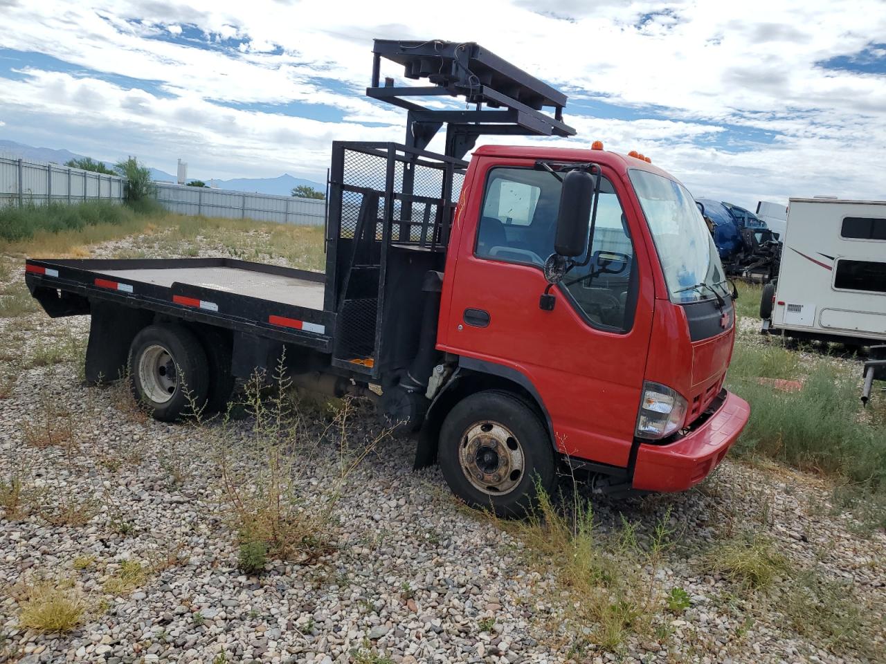 J8BB4B16267023671 2006 Chevrolet Tilt Master W35042