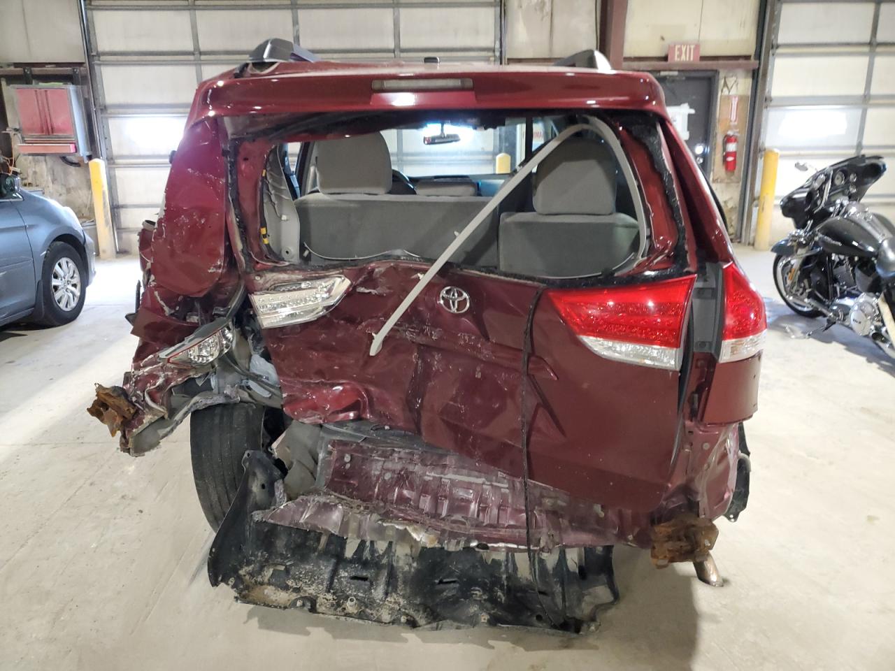 2012 Toyota Sienna - Image 6