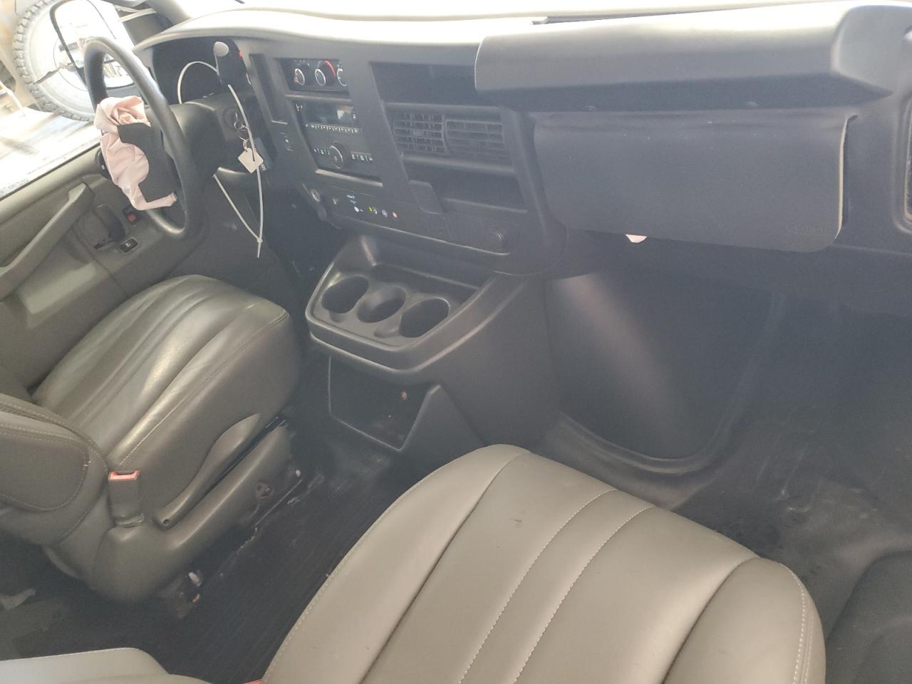 2022 Chevrolet Express G2500 VIN: 1GCWGAFP3N1275220 Lot: 57733374