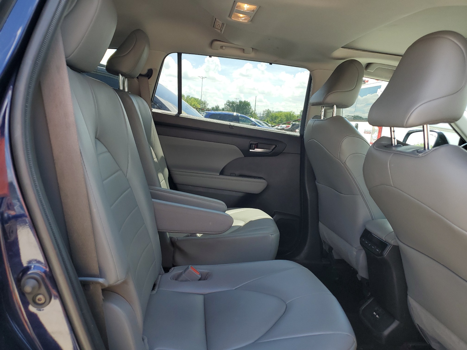 5TDGBRCH4MS516704 2021 Toyota Highlander Hybrid Xle