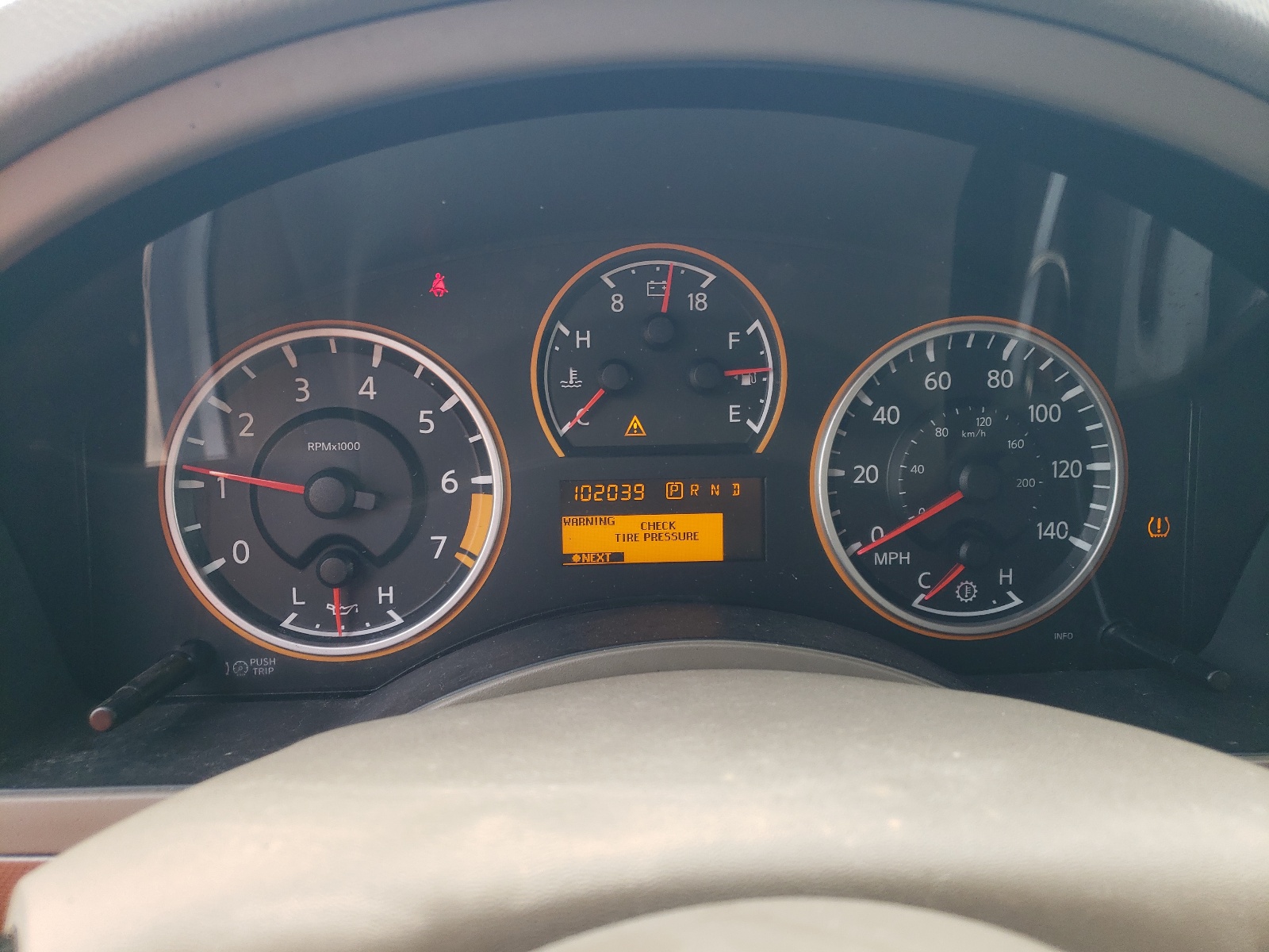 5N1BA0ND5BN602119 2011 Nissan Armada Sv