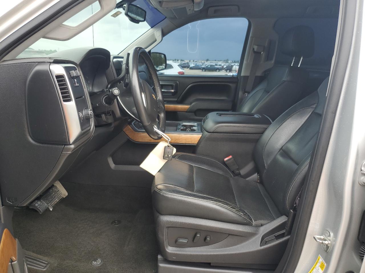 2017 Chevrolet Silverado - Image 7