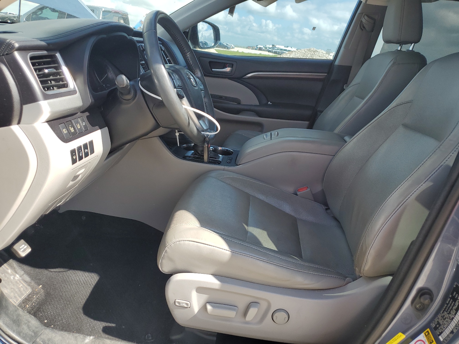 5TDDKRFH3FS216413 2015 Toyota Highlander Limited