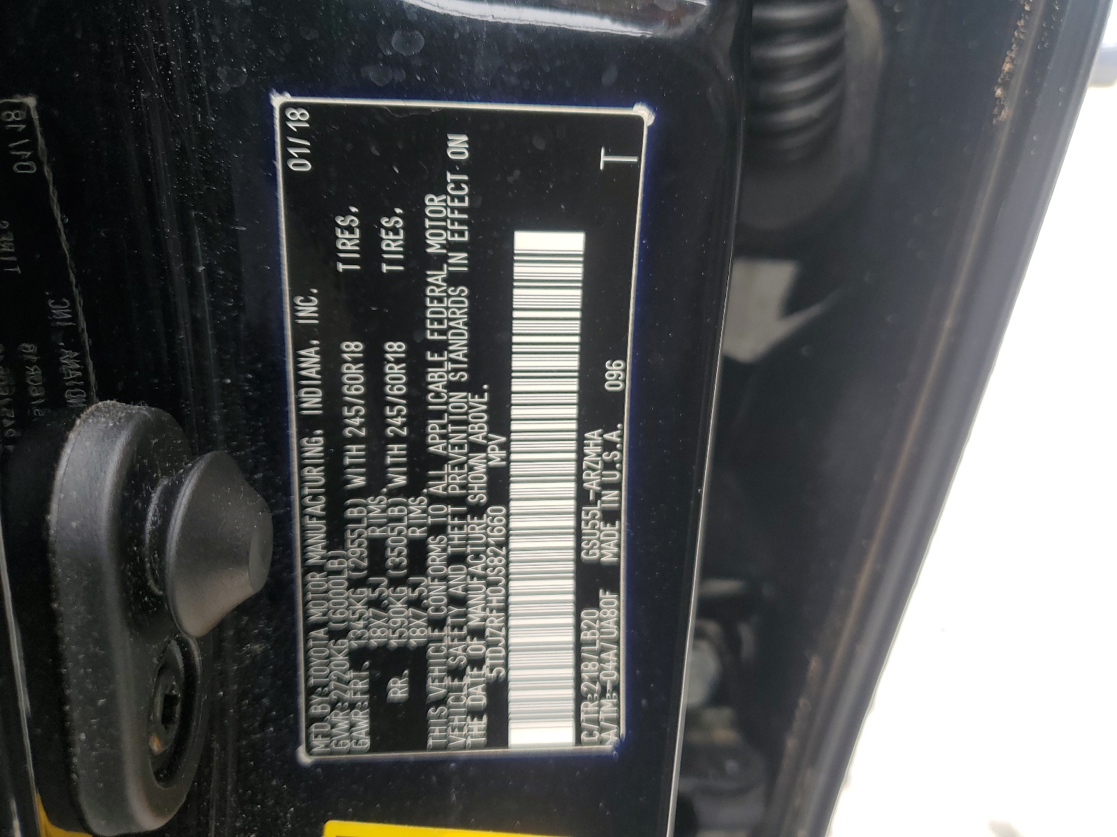 5TDJZRFH0JS821660 2018 Toyota Highlander Se