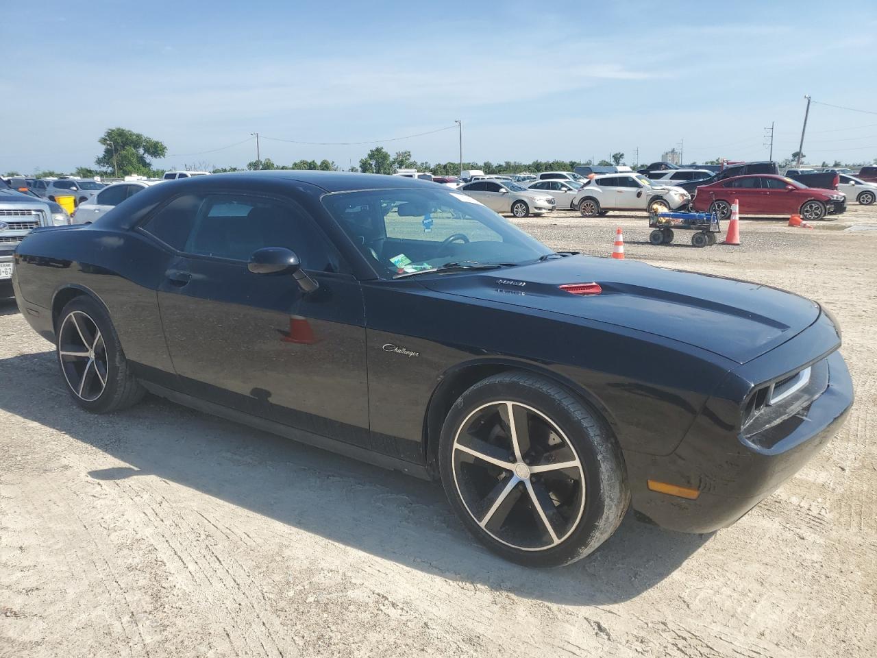 2014 Dodge Challenger - Image 4