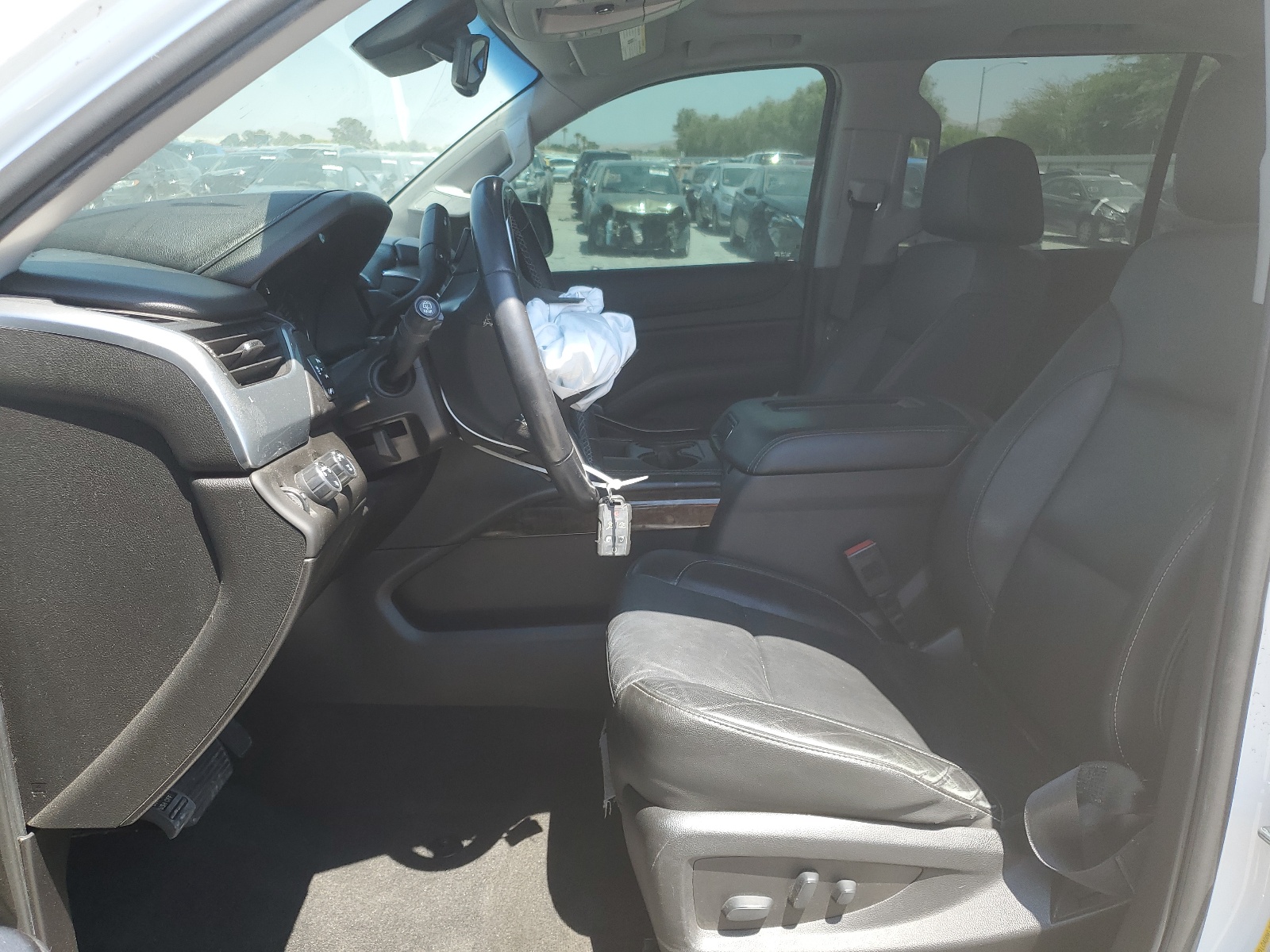 1GNSKBKCXJR384525 2018 Chevrolet Tahoe K1500 Lt