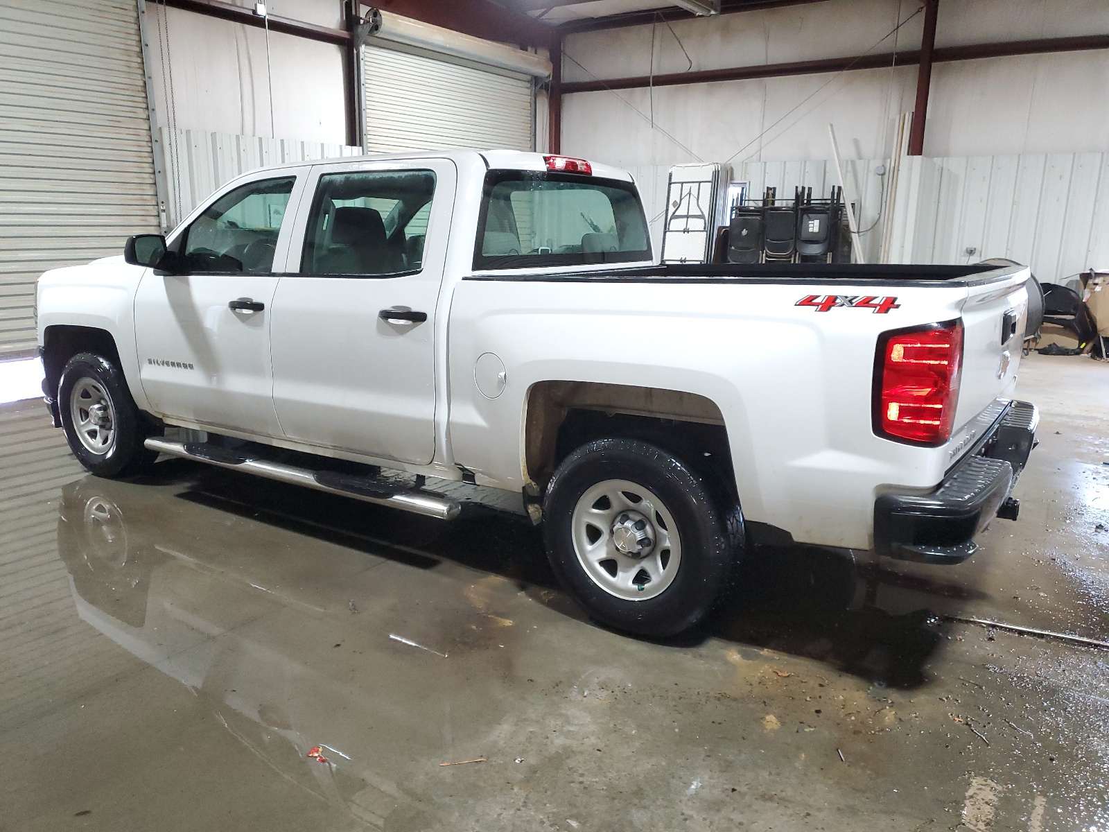 2018 Chevrolet Silverado K1500 vin: 3GCUKNEC9JG607524