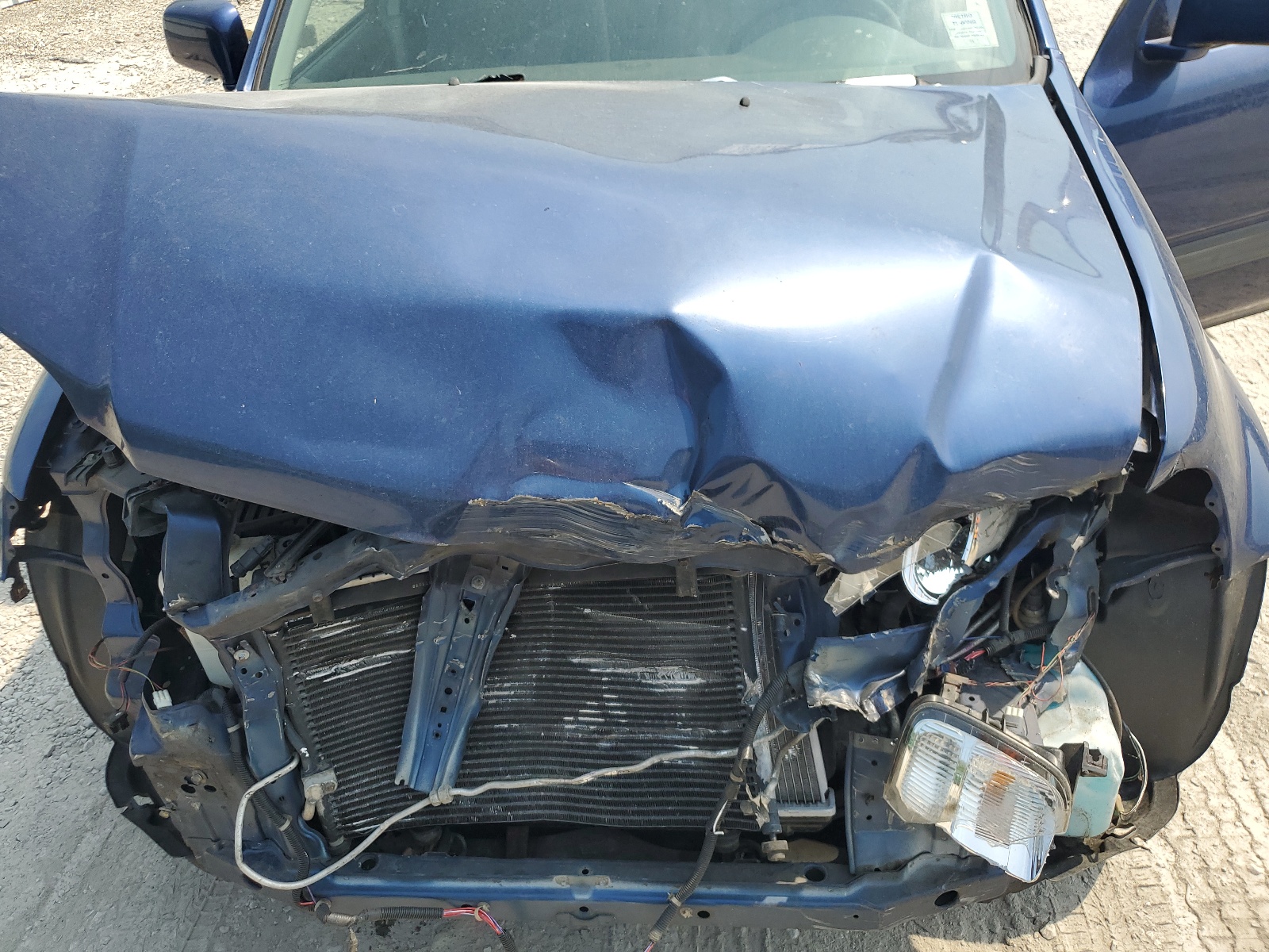 JHLRD1868WC081172 1998 Honda Cr-V Ex