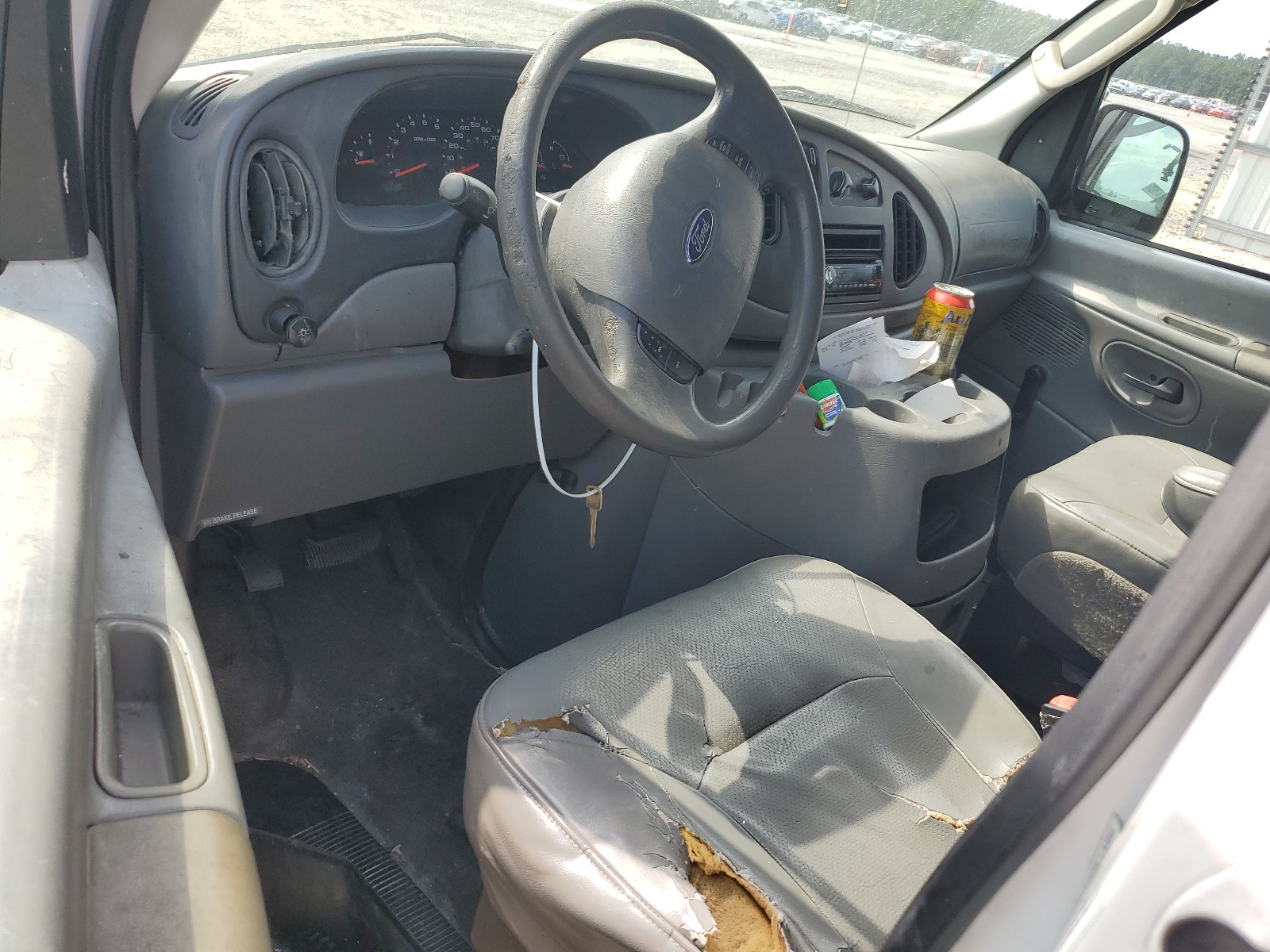 1FTNE24WX5HA68235 2005 Ford Econoline E250 Van