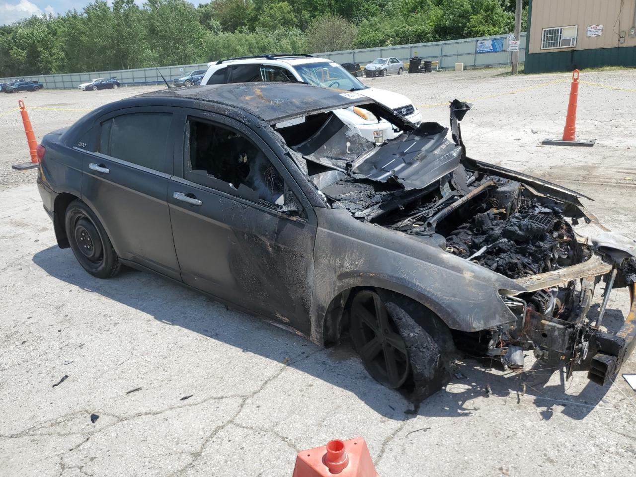 2011 Chrysler 200 - Image 4