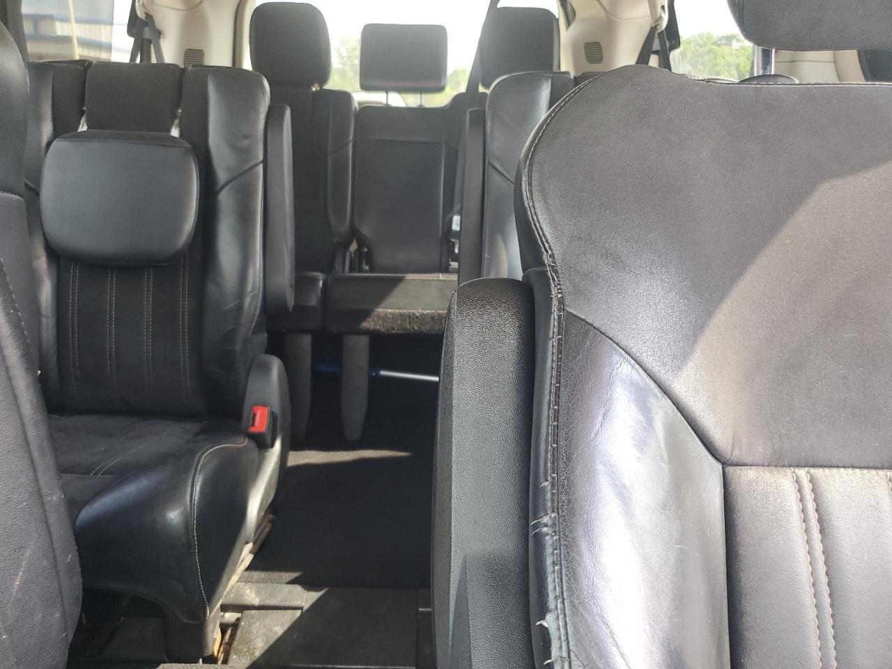 2014 Chrysler Town & Country Touring L VIN: 2C4RC1CG7ER225137 Lot: 59864524