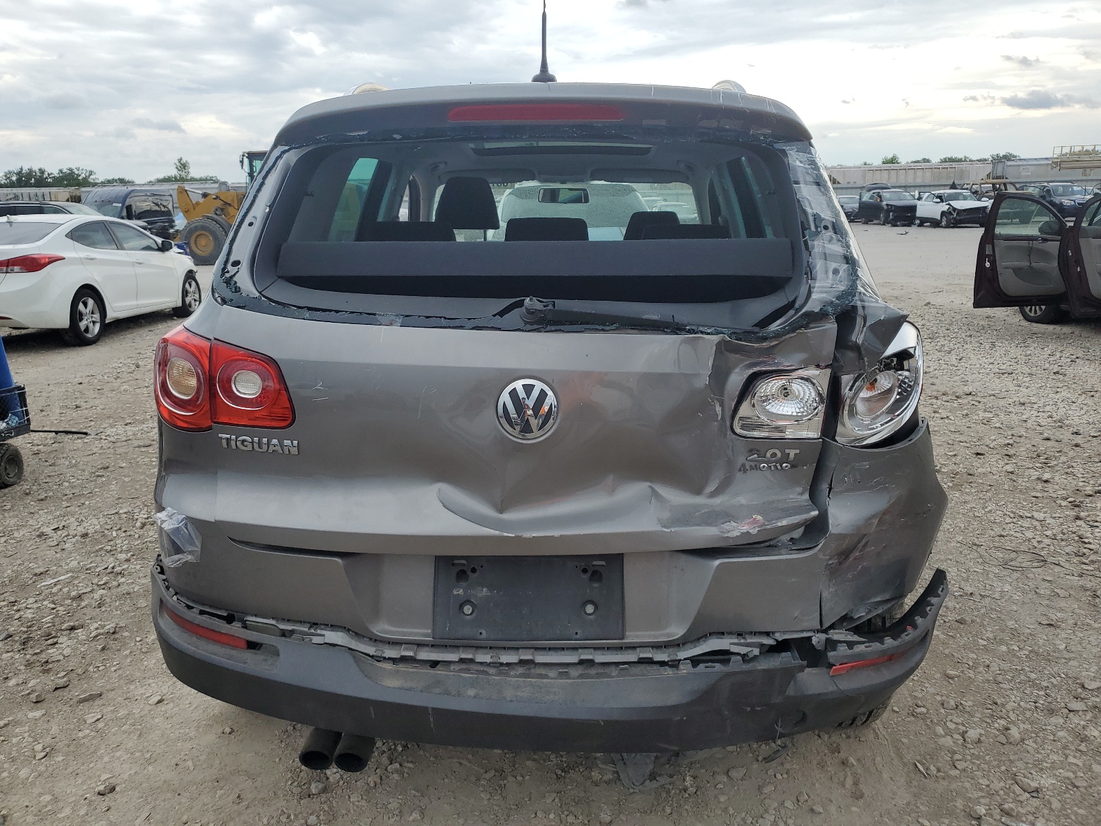 WVGBV7AX5AW502401 2010 Volkswagen Tiguan Se