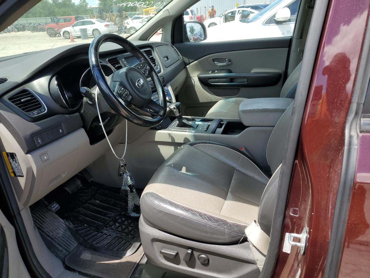 KNDMB5C11H6247842 2017 Kia Sedona Lx