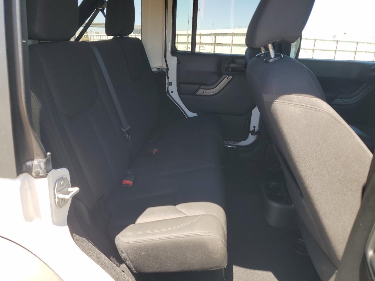 2016 Jeep Wrangler Unlimited Sport VIN: 1C4BJWDG0GL248290 Lot: 61255944