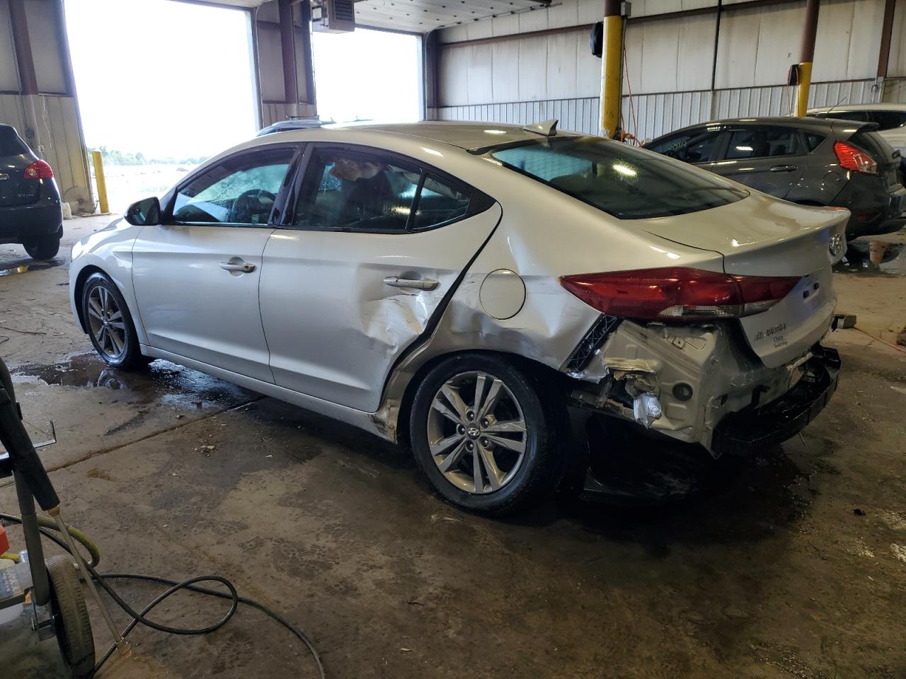 2017 Hyundai Elantra - Image 2