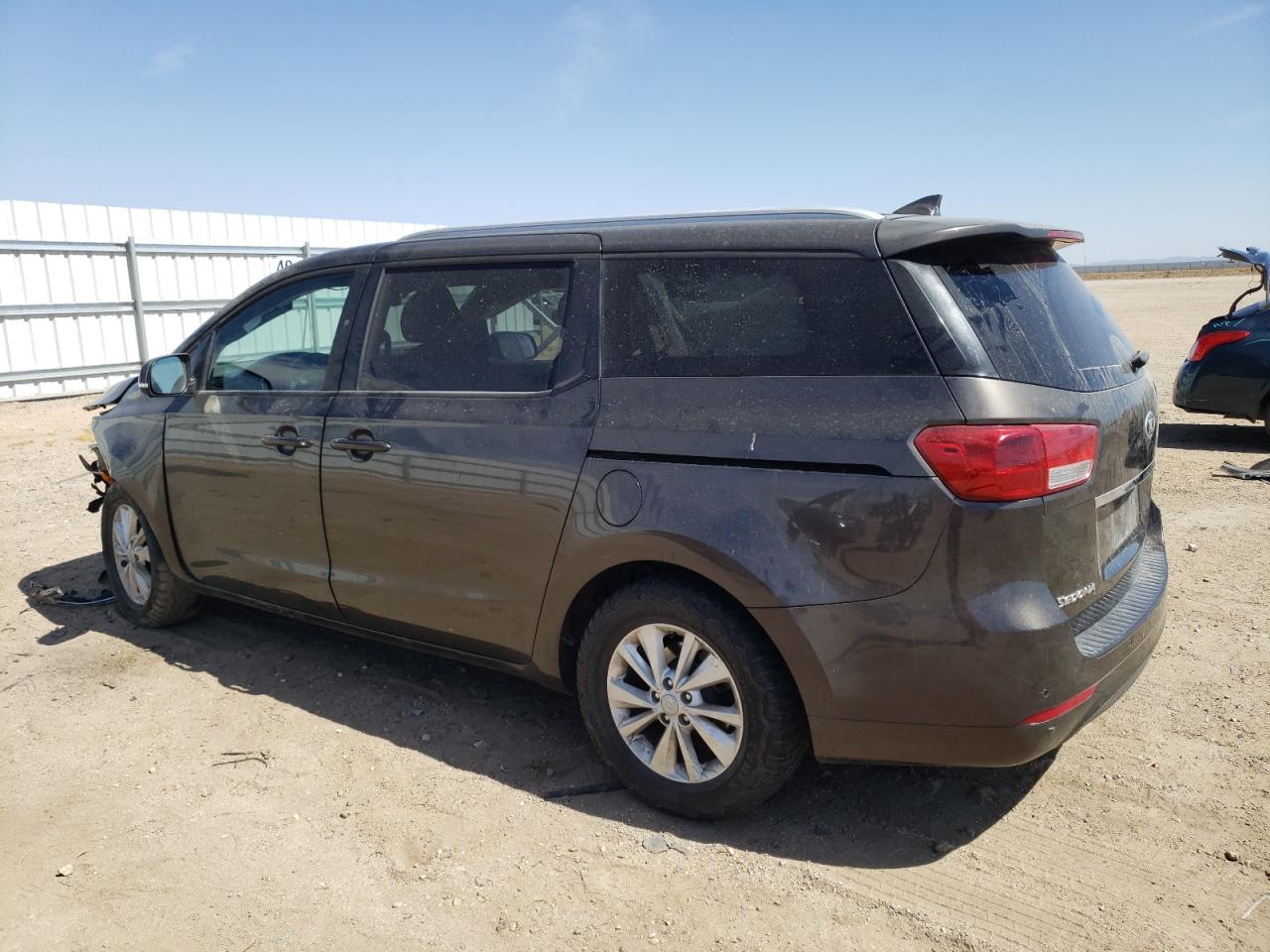 KNDMB5C14G6151556 2016 KIA SEDONA - Image 2