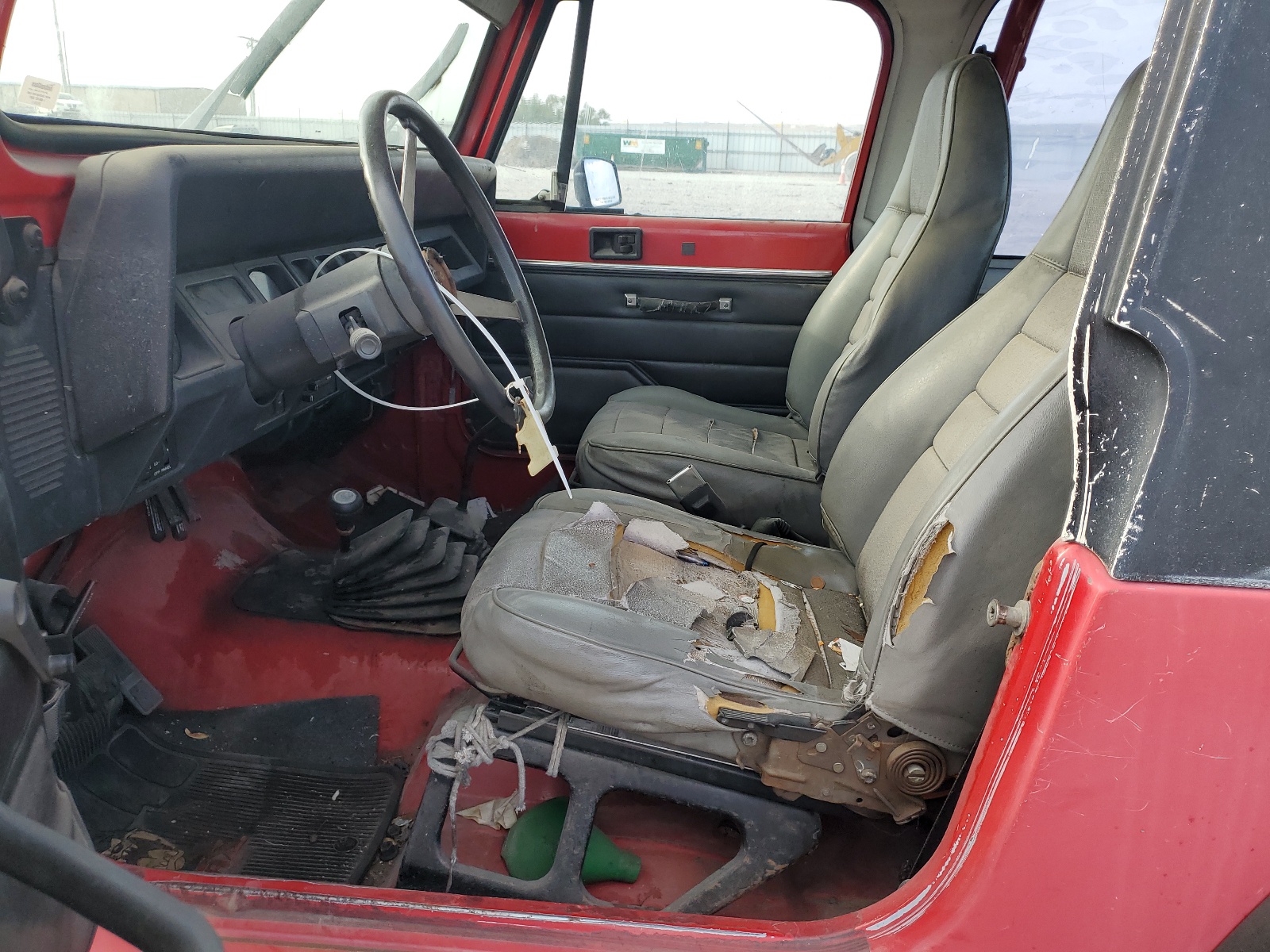 2J4FY19P7NJ518783 1992 Jeep Wrangler / Yj S